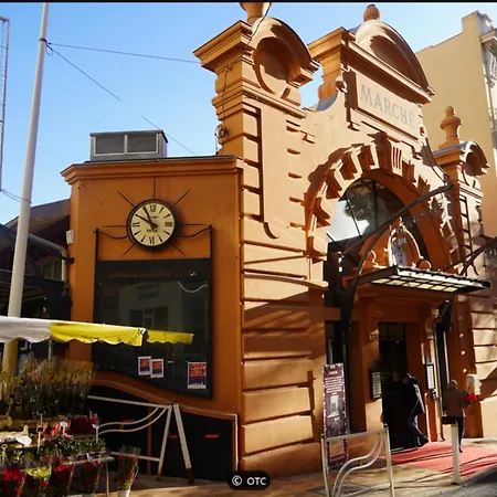 Monaco Vintage Center 2 *